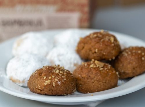 Kourabiedes vs melomakarona- quarrels