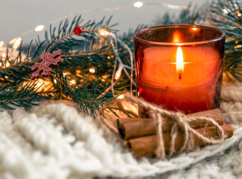 All the scents of Christmas in a candle